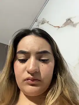 Chatroom XXX en direct de Antonella_Julieta