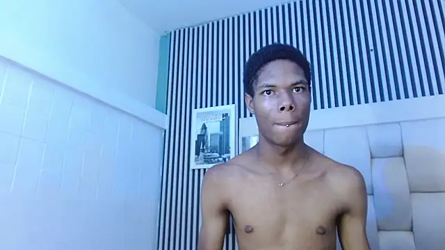 Santiago_Ortiz_のライブXXXチャット