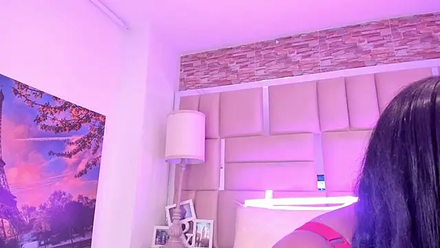 ShaniaBrownn's Live XXX Chat