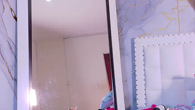 kinkylittlegirll: онлайн-секс-чат