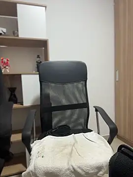 Pretty_IsadoraのライブXXXチャット