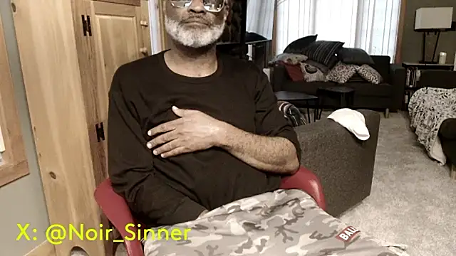 sinnernoir Show in webcam