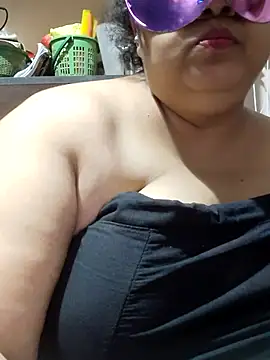 tamilthanushri's Live XXX Chat