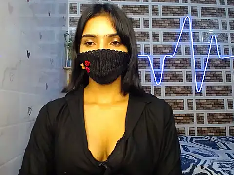 Tisya-24 élő XXX-chatje