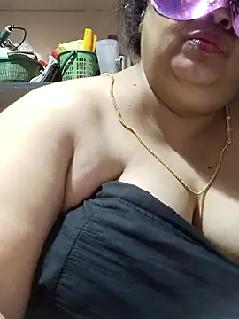 tamilthanushri 现场XXX聊天