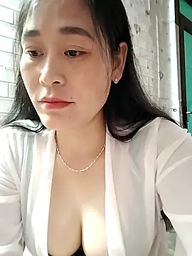 NgocLinh_69 Adlı Modelin Canlı XXX Sohbeti