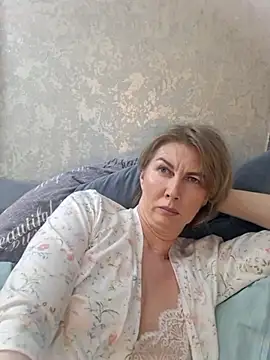 stellahere8: онлайн-секс-чат