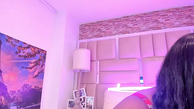 ShaniaBrownn's Live XXX Chat