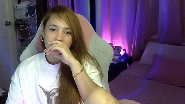 Pokazy przed kamerką – AngelHennesy