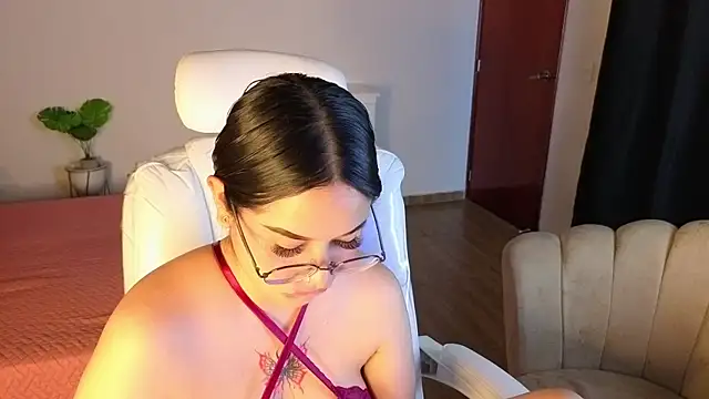 Renaxi_Smith Chat XXX in diretta