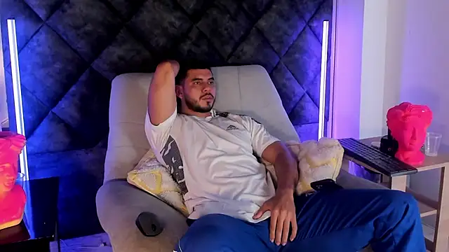 Dimitri_Bass Live XXX-Chat