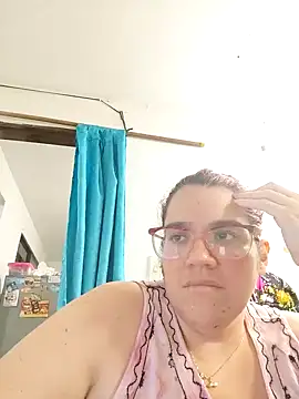 karlythoth@xh's Live XXX Chat