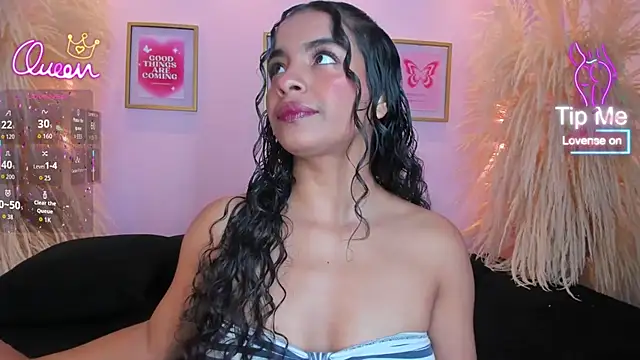 SunnyGilmoreeのライブXXXチャット