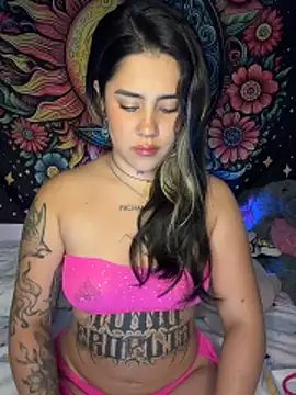 QueenNatt Chat XXX live