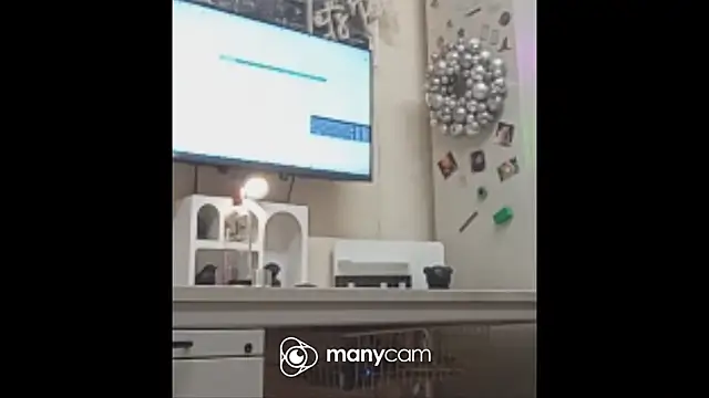 der_dino30 élő XXX-chatje