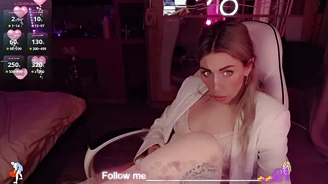 AnnieGOld_ Adlı Modelin Canlı XXX Sohbeti