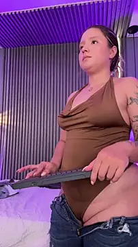 MiaPetit_ Adlı Modelin Canlı XXX Sohbeti