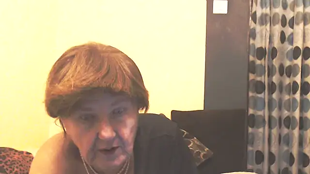 Chatroom XXX en direct de MioritaHard