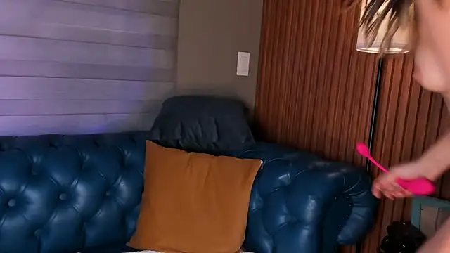 Sembang XXX Secara Langsung Abby_Saenz01