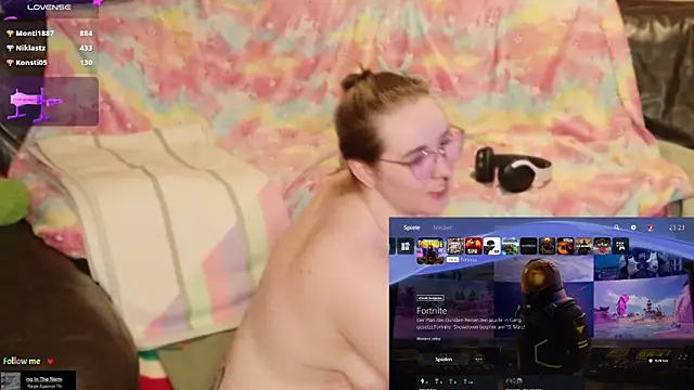 GamerGirl_Eve Chat XXX in diretta