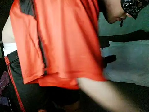 boyhigh1997 Adlı Modelin Canlı XXX Sohbeti