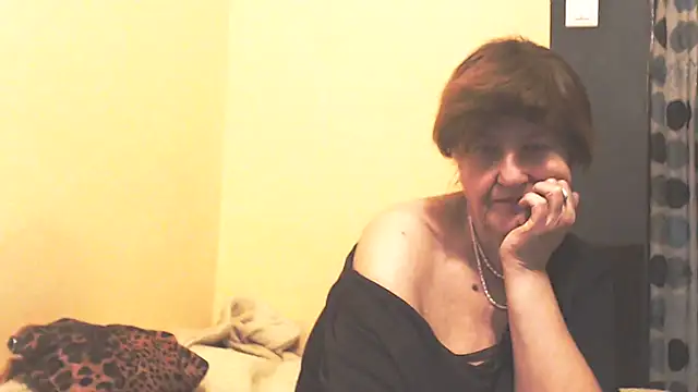 XXX chat uživo modela MioritaHard