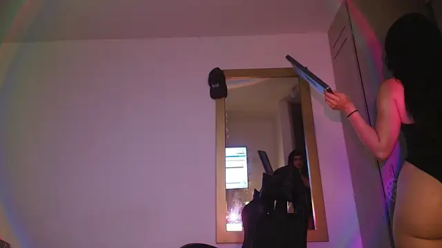 tana_luux – Naživo XXX chat