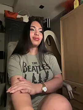 دردشة BigDominaMia الجنسية المباشرة