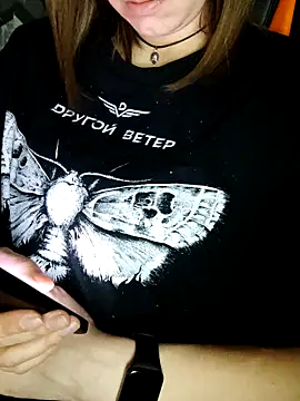 Aashikalaa élő XXX-chatje