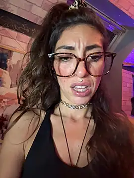 Chat +18 de Amani_thewolf ao vivo