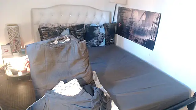 NinaDOM4CUM Chat XXX in diretta