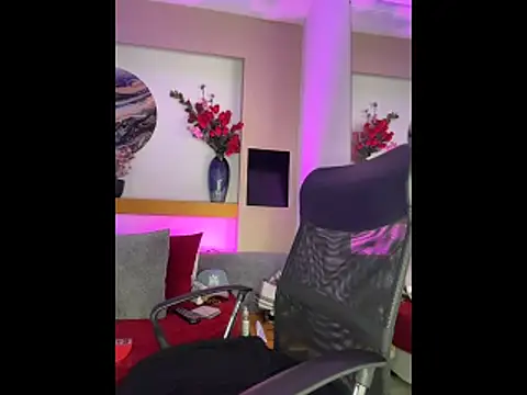 B_Wild élő XXX-chatje