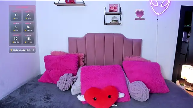 Nina_curves Live XXX-Chat