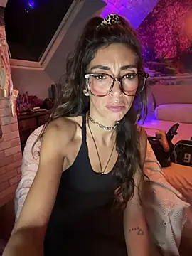 Czat XXX na żywo – Amani_thewolf