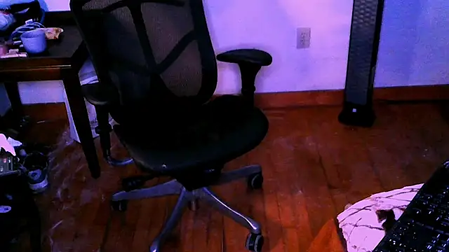 Chatroom XXX en direct de JockNThirsty