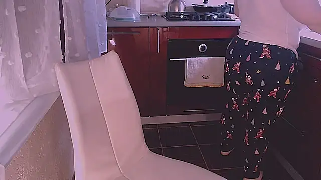 SoftLia live XXX chat