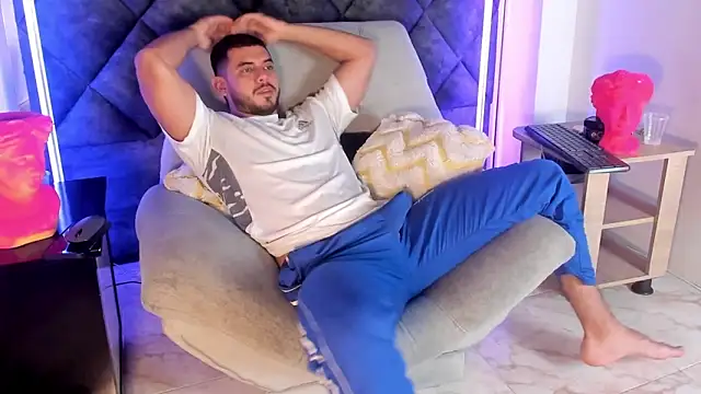 Dimitri_Bass' Live XXX Chat