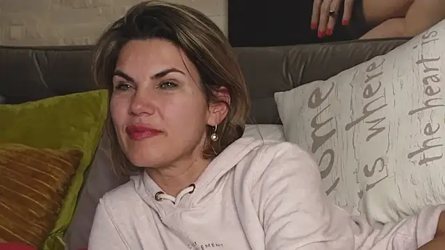 FeliciaKrige 现场XXX聊天