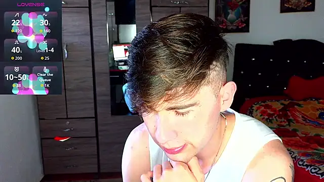 samael1107 Adlı Modelin Canlı XXX Sohbeti