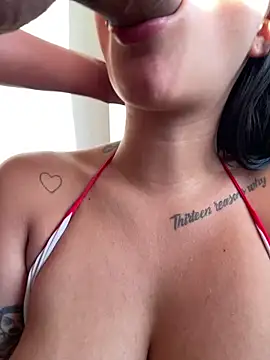 Dulce-diosa Adlı Modelin Canlı XXX Sohbeti