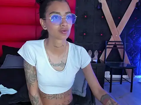 KarlaSlutSkinny__ 现场XXX聊天