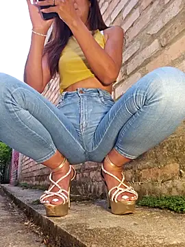 Chat XXX en directo de Yuky_ta