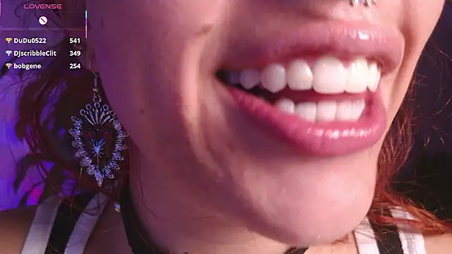 Chat XXX en directo de bri_von_dhara__