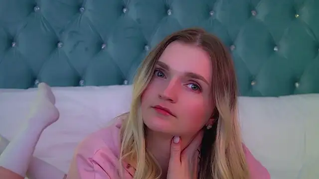 AnnyRaii Chat XXX in diretta