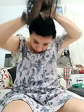 Chat XXX ao vivo de katysquirtdirty