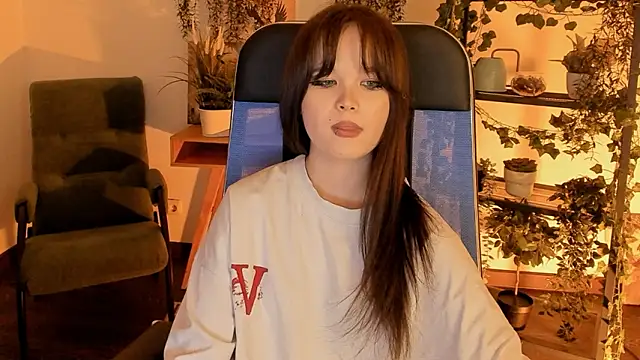 Elainebeness Chat XXX live