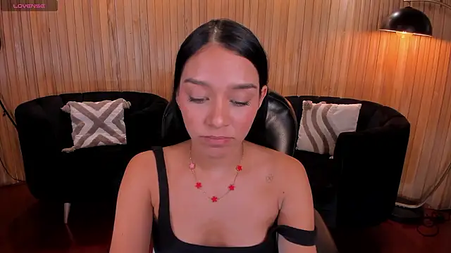 AmaliaCrus' Live XXX Chat