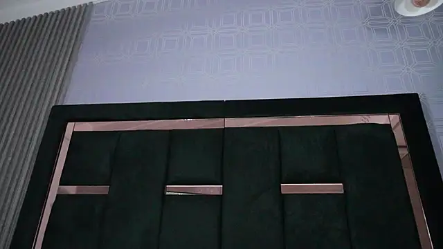 Show modela Dark_Eros_ na web-kameri