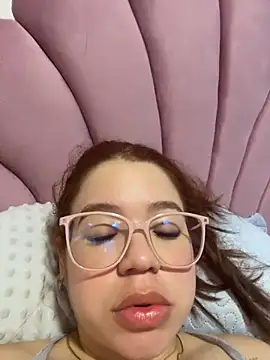 Lucyklein2022 live XXX chat