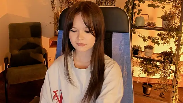 Elainebeness 即時 XXX 聊天